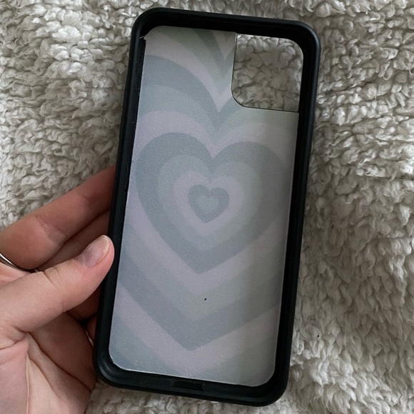 WILDFLOWER MATCHA IPHONE 11 PRO MAX CASE - Picture 3 of 5